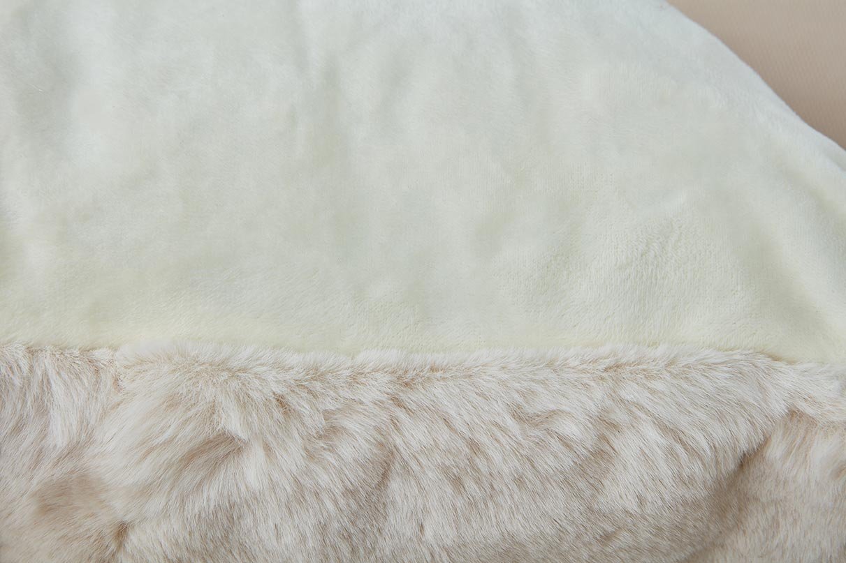 Agnes Luxury Chinchilla Faux Fur Pillow (18 In. x 18 In.) photo review