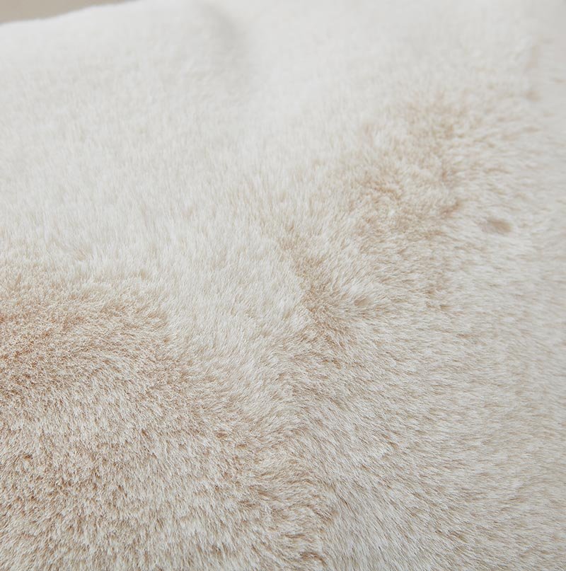 Agnes Luxury Chinchilla Faux Fur Pillow (18 In. x 18 In.) photo review